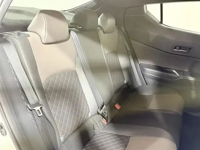 トヨタ Ｃ－ＨＲ G 大阪府 2019(令1)年 4.1万km ホワイトパールクリスタルシャイン TRDエアロ weds19incAW 純正8incDAナビ 360カメラ ハーフレザー シートヒーター レーダークルコン 衝突軽減ブレーキ レーンアシスト ブラインドSM スマートキープッシュスタート ETC