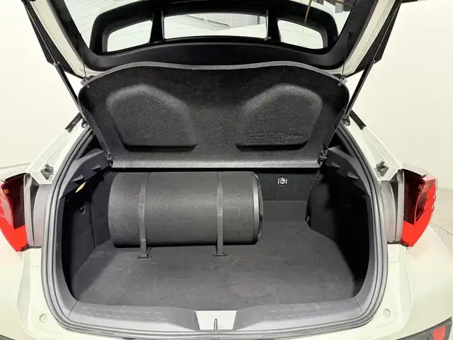 トヨタ Ｃ－ＨＲ G 大阪府 2019(令1)年 4.1万km ホワイトパールクリスタルシャイン TRDエアロ weds19incAW 純正8incDAナビ 360カメラ ハーフレザー シートヒーター レーダークルコン 衝突軽減ブレーキ レーンアシスト ブラインドSM スマートキープッシュスタート ETC