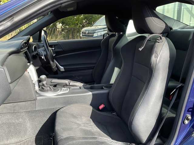 トヨタ ８６ GT 青森県 2017(平29)年 8.1万km 青Ｍ ・プッシュスタート/・スマートキー/・BBSアルミ/・パドルシフト/・LEDヘッドライト/・クルーズコントロール/・純正AW積込/・保証書あり