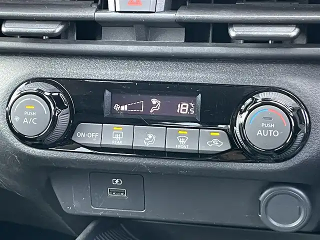 日産 ノート S 香川県 2022(令4)年 8.7万km ピュアホワイトパール 安全装備/・インテリジェント エマージェンシーブレーキ（自動ブレーキ）/・踏み間違い衝突防止アシスト（前進時・後退時）/・インテリジェントFCW（前方衝突予測警報）/・インテリジェントLI（車線逸脱防止支援システム）/・ LDW（車線逸脱警報）/・インテリジェントDA（ふらつき警報）/・標識検知機能/・ハイビームアシスト/・ABS（アンチロックブレーキシステム）/・VDC（ビークルダイナミクスコントロール、横滑り防止装置） /社外7型メモリナビ/全方位カメラ/アラウンドビューモニター/デジタルインナーミラー/前後コーナーセンサー/アイドリングストップ/レベライザーヘッドライト/電動格納ミラー/プッシュスタート/スマートキー