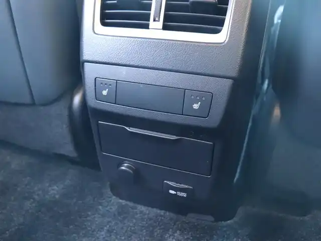 レクサス ＲＸ 200t バージョンL 神奈川県 2017(平29)年 5.5万km グラファイトブラックガラスフレーク 純正ナビ/フルセグテレビ/バックカメラ/リアエンターテイメント/レーダークルーズ/レザーシート/シートヒーター/エアーシート/ステアリングヒーター/パワーバックドア/プッシュスタート/ETC２．０/LEDヘッドライト/取説/ナビ説