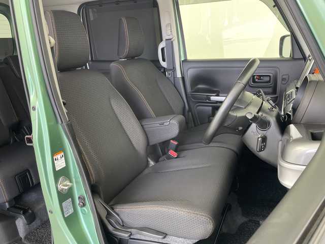 スズキ スペーシア ギア HYBRID XZ 愛知県 2020(令2)年 3.8万km ツールグリーンパールメタリック/ガンメタリック2トーンルーフ 純正SDナビ(CN-RZ833)/【フルセグTV/CD/DVD/SD/Bluetooth】/両側パワースライドドア/衝突被害軽減ブレーキ/レーンキープアシスト/車両接近通報装置/コーナーセンサー/前席シートヒーター/オートLEDライト/オートマチックハイビーム/ETC/横滑り防止装置/盗難防止装置/アイドリングストップ/プッシュスタート/スマートキー/純正フロアマット/ベンチシート/ルーフレール/ルーフキャリア