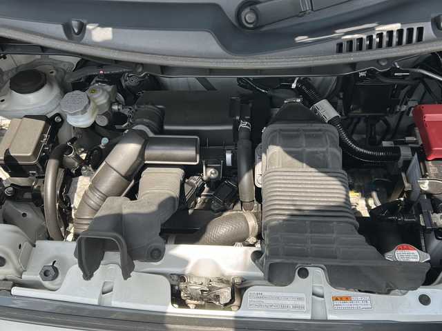 スズキ スペーシア ギア HYBRID XZターボ 大分県 2019(令1)年 6.6万km ピュアホワイトP 純正ナビ/Bluetooth接続可、フルセグTV、CD、DVD再生機能有/ドライブレコーダー/ビルトインETC/バックカメラ/両側パワースライド/シートヒーター/クルーズコントロール/パドルシフト/MTモード付AT/レーンキープアシスト/コーナーセンサー前後/横滑り防止装置/オートライト/衝突被害軽減システム/盗難防止装置/ルーフレール/純正フロアマット/純正アルミホイール/WAC/アイドリングストップ/LEDヘッドライト/Wエアバッグ/スマートキー