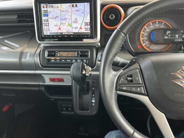 スズキ スペーシア ギア HYBRID XZターボ 大分県 2019(令1)年 6.6万km ピュアホワイトP 純正ナビ/Bluetooth接続可、フルセグTV、CD、DVD再生機能有/ドライブレコーダー/ビルトインETC/バックカメラ/両側パワースライド/シートヒーター/クルーズコントロール/パドルシフト/MTモード付AT/レーンキープアシスト/コーナーセンサー前後/横滑り防止装置/オートライト/衝突被害軽減システム/盗難防止装置/ルーフレール/純正フロアマット/純正アルミホイール/WAC/アイドリングストップ/LEDヘッドライト/Wエアバッグ/スマートキー