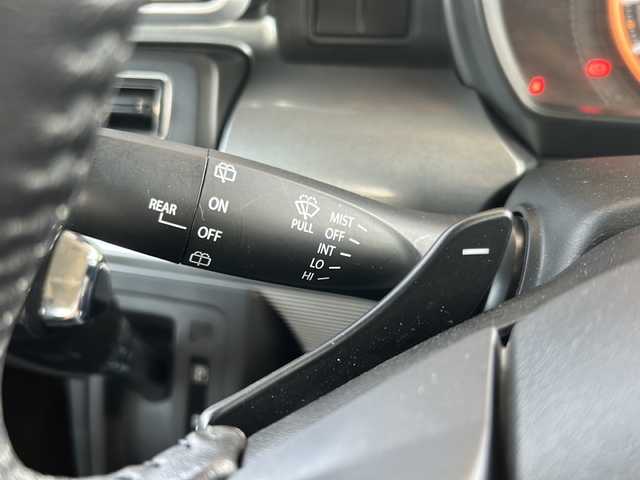 スズキ スペーシア ギア HYBRID XZターボ 大分県 2019(令1)年 6.6万km ピュアホワイトP 純正ナビ/Bluetooth接続可、フルセグTV、CD、DVD再生機能有/ドライブレコーダー/ビルトインETC/バックカメラ/両側パワースライド/シートヒーター/クルーズコントロール/パドルシフト/MTモード付AT/レーンキープアシスト/コーナーセンサー前後/横滑り防止装置/オートライト/衝突被害軽減システム/盗難防止装置/ルーフレール/純正フロアマット/純正アルミホイール/WAC/アイドリングストップ/LEDヘッドライト/Wエアバッグ/スマートキー
