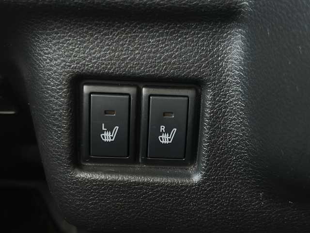 スズキ スペーシア ギア HYBRID XZターボ 大分県 2019(令1)年 6.6万km ピュアホワイトP 純正ナビ/Bluetooth接続可、フルセグTV、CD、DVD再生機能有/ドライブレコーダー/ビルトインETC/バックカメラ/両側パワースライド/シートヒーター/クルーズコントロール/パドルシフト/MTモード付AT/レーンキープアシスト/コーナーセンサー前後/横滑り防止装置/オートライト/衝突被害軽減システム/盗難防止装置/ルーフレール/純正フロアマット/純正アルミホイール/WAC/アイドリングストップ/LEDヘッドライト/Wエアバッグ/スマートキー
