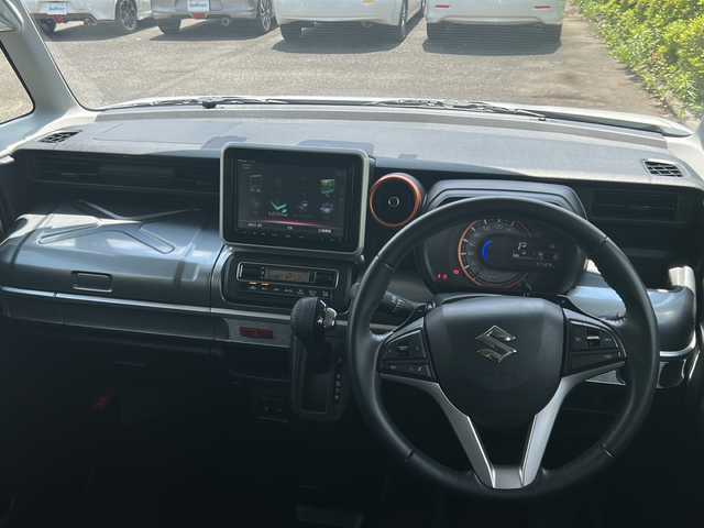 スズキ スペーシア ギア HYBRID XZターボ 大分県 2019(令1)年 6.6万km ピュアホワイトP 純正ナビ/Bluetooth接続可、フルセグTV、CD、DVD再生機能有/ドライブレコーダー/ビルトインETC/バックカメラ/両側パワースライド/シートヒーター/クルーズコントロール/パドルシフト/MTモード付AT/レーンキープアシスト/コーナーセンサー前後/横滑り防止装置/オートライト/衝突被害軽減システム/盗難防止装置/ルーフレール/純正フロアマット/純正アルミホイール/WAC/アイドリングストップ/LEDヘッドライト/Wエアバッグ/スマートキー