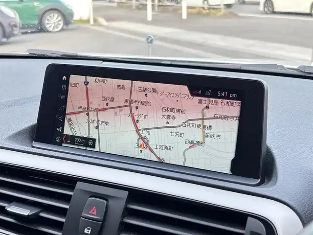 ＢＭＷ １１８ｉ 山梨県 2018(平30)年 1.7万km アルピンホワイトⅢ 純正HDDナビ/バックカメラ/Bluetooth/純正16インチAW/オートライト/LEDヘッライト/ETC/ミュージックサーバー/ミュージックプレイヤー接続/保証書/取扱説明書