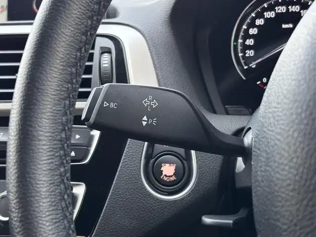 ＢＭＷ １１８ｉ 山梨県 2018(平30)年 1.7万km アルピンホワイトⅢ 純正HDDナビ/バックカメラ/Bluetooth/純正16インチAW/オートライト/LEDヘッライト/ETC/ミュージックサーバー/ミュージックプレイヤー接続/保証書/取扱説明書