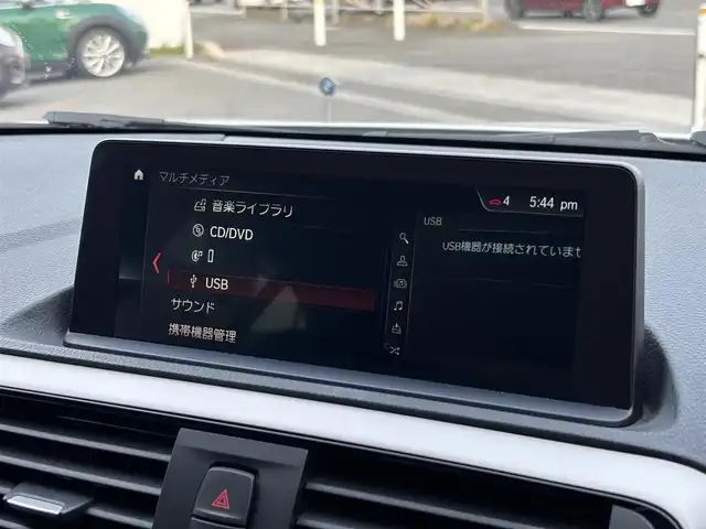 ＢＭＷ １１８ｉ 山梨県 2018(平30)年 1.7万km アルピンホワイトⅢ 純正HDDナビ/バックカメラ/Bluetooth/純正16インチAW/オートライト/LEDヘッライト/ETC/ミュージックサーバー/ミュージックプレイヤー接続/保証書/取扱説明書