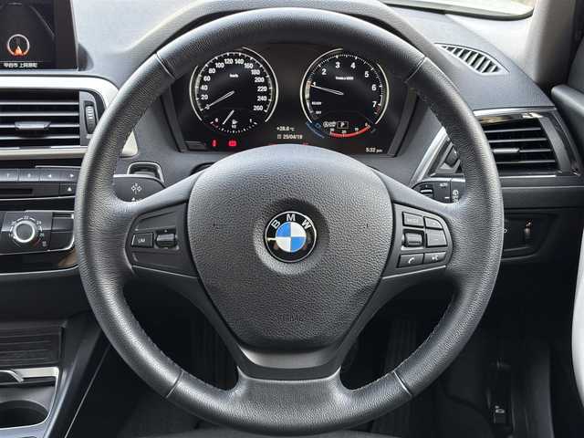 ＢＭＷ １１８ｉ 山梨県 2018(平30)年 1.7万km アルピンホワイトⅢ 純正HDDナビ/バックカメラ/Bluetooth/純正16インチAW/オートライト/LEDヘッライト/ETC/ミュージックサーバー/ミュージックプレイヤー接続/保証書/取扱説明書