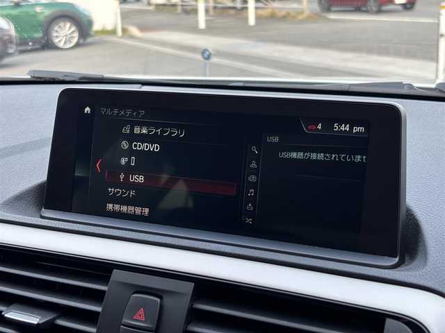 ＢＭＷ １１８ｉ 山梨県 2018(平30)年 1.7万km アルピンホワイトⅢ 純正HDDナビ/バックカメラ/Bluetooth/純正16インチAW/オートライト/LEDヘッライト/ETC/ミュージックサーバー/ミュージックプレイヤー接続/保証書/取扱説明書