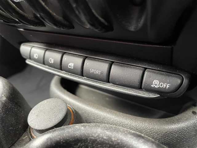 ＭＩＮＩ ミニ クロスオーバー クーパー S 道央・札幌 2012(平24)年 8万km アブソルートブラックM 登録時走行距離79115ｋｍ/社外メモリナビ（CD/DVD/FM/AM/SD/BT）/フルセグTV(走行中視聴可能)/バックカメラ/プッシュスタート/ETC/MTモード付AT/スペアキー×１/純正フロアマット/ルーフレール/横滑り防止装置/フォグランプ/リアフォグランプ/SPORTスイッチ/革巻きステアリング/パドルシフト/フロントデアイサースイッチ/電動格納ミラー/バニティミラー