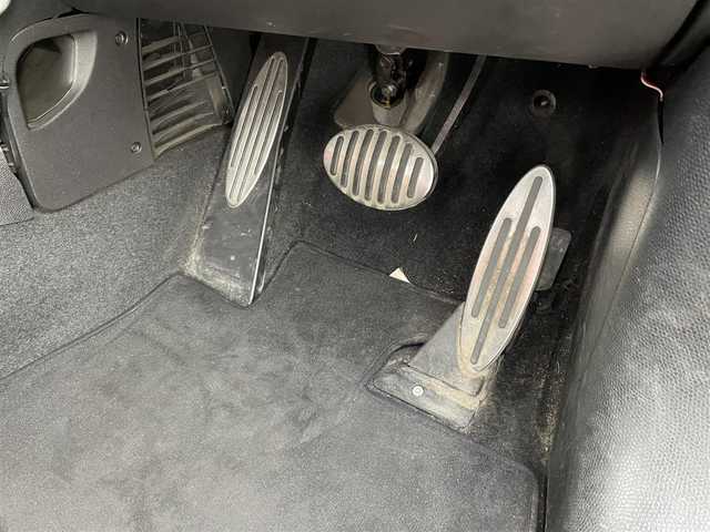 ＭＩＮＩ ミニ クロスオーバー クーパー S 道央・札幌 2012(平24)年 8万km アブソルートブラックM 登録時走行距離79115ｋｍ/社外メモリナビ（CD/DVD/FM/AM/SD/BT）/フルセグTV(走行中視聴可能)/バックカメラ/プッシュスタート/ETC/MTモード付AT/スペアキー×１/純正フロアマット/ルーフレール/横滑り防止装置/フォグランプ/リアフォグランプ/SPORTスイッチ/革巻きステアリング/パドルシフト/フロントデアイサースイッチ/電動格納ミラー/バニティミラー