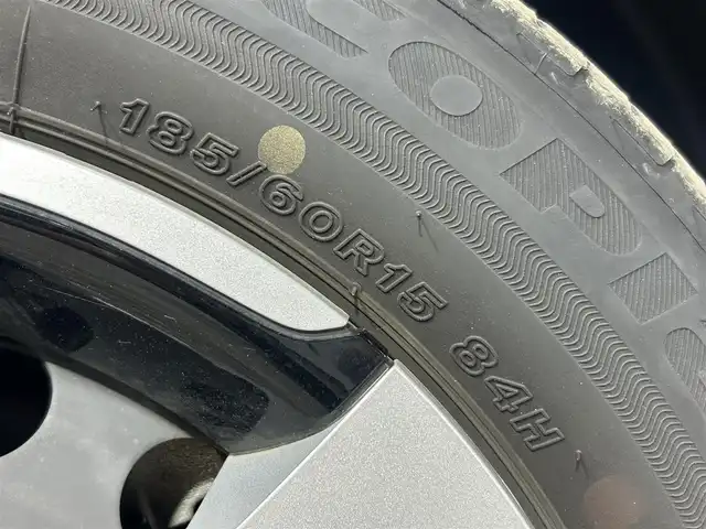 トヨタ シエンタ G クエロ 大阪府 2021(令3)年 2.1万km ベージュ 純正ナビ(フルセグ/CD再生/Bluetooth) 360カメラ ETC 両側パワースライドドア 衝突軽減 クリアランスソナー トヨタセーフティセンス 前後ドラレコ ハーフレザー