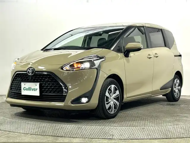 トヨタ シエンタ G クエロ 大阪府 2021(令3)年 2.1万km ベージュ 純正ナビ(フルセグ/CD再生/Bluetooth) 360カメラ ETC 両側パワースライドドア 衝突軽減 クリアランスソナー トヨタセーフティセンス 前後ドラレコ ハーフレザー