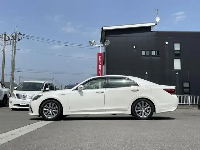 トヨタ クラウン ハイブリッド アスリートSJ-フロンティアLTD 群馬県 2018(平30)年 1.8万km ホワイトパールクリスタルシャイン 純正ナビ　/バックカメラ　/フルセグＴＶ・Ｂｌｕｅｔｏｏｔｈ・CD・DVD　/アダプティブクルーズコントロール　/レーンアシスト　/オートハイビーム　/黒ハーフレザー　/パワーシート　/ＥＴＣ　/オートワイパー　/純正フロアマット