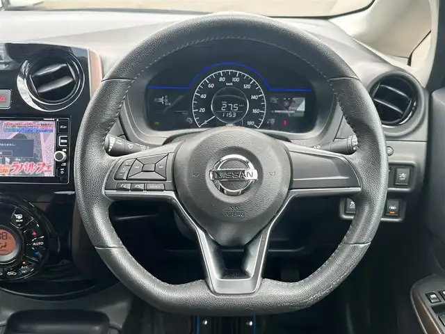 日産 ノート e－パワー メダリスト 宮城県 2016(平28)年 9.5万km ブリリアントホワイトパール エマージェンシーブレーキサポート/純正SDナビ/【CD・DVD・SD・BT・フルセグTV】/アラウンドビューモニター/純正エアロ/純正15インチAW/DriveMODE/レーンキープアラート/横滑り防止装置/ステアリングスイッチ/ウィンカーミラー/オートライト/LEDヘッドライト/フォグライト/スマートキー/ETC/フロアマット/ドアバイザー