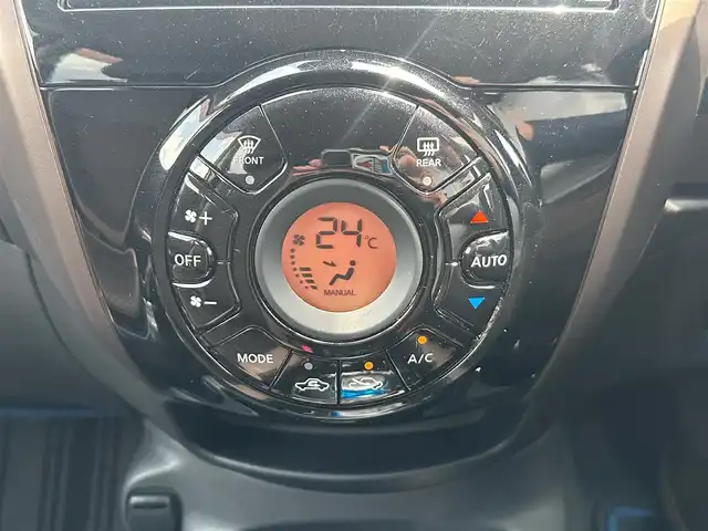 日産 ノート e－パワー メダリスト 宮城県 2016(平28)年 9.5万km ブリリアントホワイトパール エマージェンシーブレーキサポート/純正SDナビ/【CD・DVD・SD・BT・フルセグTV】/アラウンドビューモニター/純正エアロ/純正15インチAW/DriveMODE/レーンキープアラート/横滑り防止装置/ステアリングスイッチ/ウィンカーミラー/オートライト/LEDヘッドライト/フォグライト/スマートキー/ETC/フロアマット/ドアバイザー