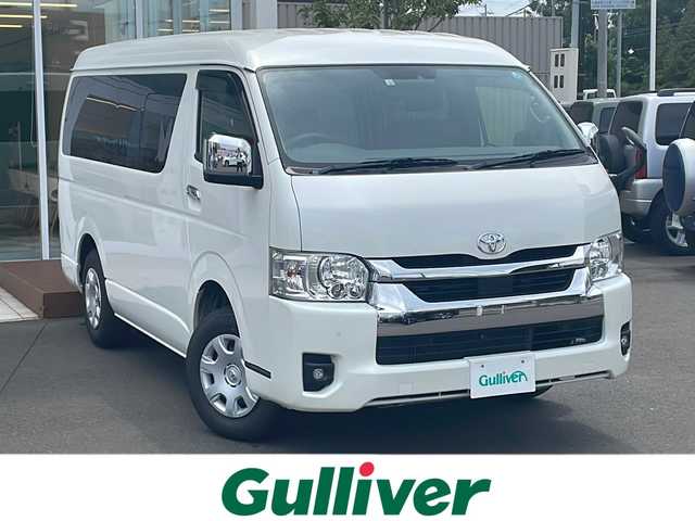 トヨタ ハイエース GL 道央・札幌 2022(令4)年 2.5万km ホワイトパールクリスタルシャイン ・４WD/・ワンオーナー/・衝突軽減ブレーキ/・寒冷地仕様/・全方位カメラ/・社外ナビ/　CD＆DVD＆BT＆TV/・バックカメラ/・サイドカメラ/・フロントカメラ/・片側パワースライドドア/・コーナーセンサー/・レーンキープアシスト/・デジタルインナーミラー/・オートエアコン/・オートライト/・純正フリップダウンモニター/・AC100V/・ワイパー熱線/・プッシュスタート/・スマートキー/・電動格納ミラー/・ステアリングスイッチ/・MT付きAT/・ビルトインETC/・純正フロアマット/・ドアバイザー/・フォグライト/・LEDヘッドライト/・スペアキー