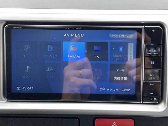 トヨタ ハイエース GL 道央・札幌 2022(令4)年 2.5万km ホワイトパールクリスタルシャイン ・４WD/・ワンオーナー/・衝突軽減ブレーキ/・寒冷地仕様/・全方位カメラ/・社外ナビ/　CD＆DVD＆BT＆TV/・バックカメラ/・サイドカメラ/・フロントカメラ/・片側パワースライドドア/・コーナーセンサー/・レーンキープアシスト/・デジタルインナーミラー/・オートエアコン/・オートライト/・純正フリップダウンモニター/・AC100V/・ワイパー熱線/・プッシュスタート/・スマートキー/・電動格納ミラー/・ステアリングスイッチ/・MT付きAT/・ビルトインETC/・純正フロアマット/・ドアバイザー/・フォグライト/・LEDヘッドライト/・スペアキー