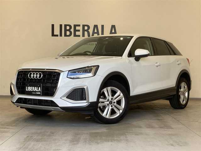 アウディ Ｑ２ 35TFSI アドバンスド 熊本県 2022(令4)年 3.2万km グレイシアホワイトメタリック ワンオーナー/純正ナビ（Bluetooth、地デジ）/バックカメラ/コーナーセンサー/シートヒーター/パワーバックドア/純正17インチアルミホイール/純正LEDヘッドライト/アイドリングストップ/ETC