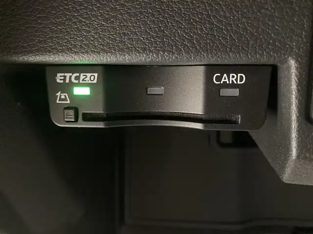 アウディ Ｑ２ 35TFSI アドバンスド 熊本県 2022(令4)年 3.2万km グレイシアホワイトメタリック ワンオーナー/純正ナビ（Bluetooth、地デジ）/バックカメラ/コーナーセンサー/シートヒーター/パワーバックドア/純正17インチアルミホイール/純正LEDヘッドライト/アイドリングストップ/ETC