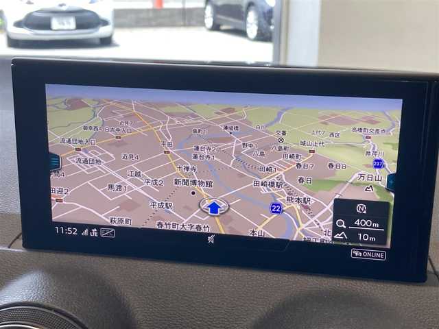 アウディ Ｑ２ 35TFSI アドバンスド 熊本県 2022(令4)年 3.2万km グレイシアホワイトメタリック ワンオーナー/純正ナビ（Bluetooth、地デジ）/バックカメラ/コーナーセンサー/シートヒーター/パワーバックドア/純正17インチアルミホイール/純正LEDヘッドライト/アイドリングストップ/ETC