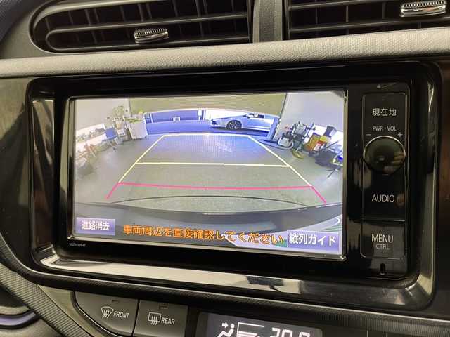トヨタ アクア S 宮崎県 2016(平28)年 4.6万km ブラックマイカ 禁煙車/トヨタセーフティセンス/純正ナビTV/（NSZN-W64T/FMAM/Bluetooth/フルセグTV)/純正ドライブレコーダー/純正バックカメラ/純正フロアマット/プリクラッシュセーフティ/オートマチックハイビーム/レーンディパーチャーアラート/ウインカードアミラー/電動格納ミラー/オートエアコン/スマートキー/プッシュエンジンスタート/新車時保証書/取扱い説明書
