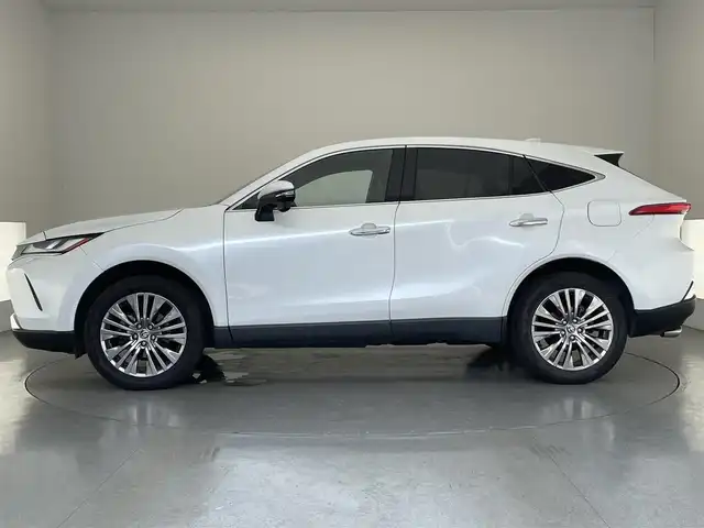 トヨタ ハリアー ハイブリッド Z 愛知県 2023(令5)年 4.3万km プラチナホワイトパールマイカ 純１２．３型ＤＡナビ　フルセグＴＶ　Ｂｌｕｅｔｏｏｔｈ　バックカメラ　ＪＢＬサウンド　デジタルインナーミラー　ＨＵＤ　ＥＴＣ２．０　ドラレコ　黒ハーフレザー　ＢＳＭ　レーダークルコン　衝突軽減　禁煙車