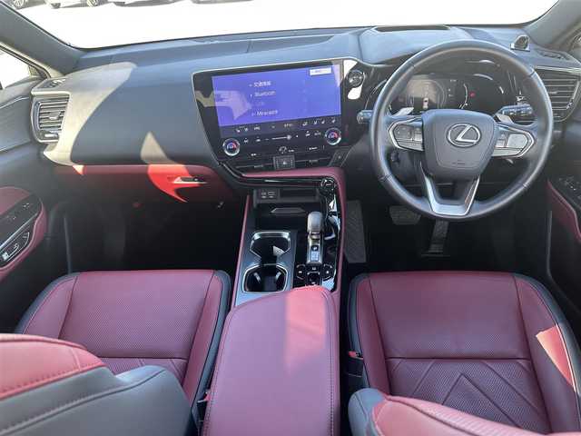 レクサス ＮＸ 350h バージョンL 岡山県 2023(令5)年 0.7万km ソニッククォーツ 登録時走行距離6978km/純正14インチナビ/フルセグTV/（AM.FM.TV.BT.SD.USB）/パノラミックビューモニター/パノラマサンルーフ/レーダークルーズコントロール/デジタルインナーミラー/横滑り防止装置/レーンキープアシスト/オートマチックハイビーム/前後ドライブレコーダー/ビルトインETC/クリアランスソナー/プリクラッシュセーフティ/全席シートヒーター/前席エアシート/レザーシート/純正フロアマット/純正20インチAW/純正LEDヘッドライト
