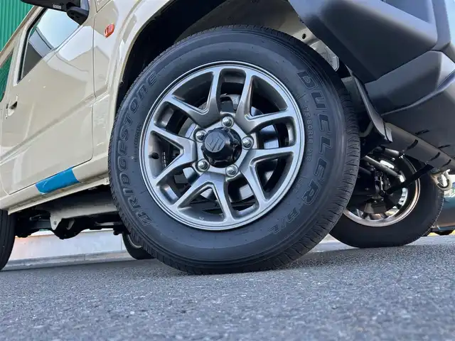 スズキ ジムニー XC 宮城県 2024(令6)年 0.7万km シフォンアイボリーM セーフティサポート/・デュアルセンサーブレーキサポート/・誤発進抑制機能/・車線逸脱警報機能/・ふらつき警報機能/・先行車発進お知らせ機能/・標識認識機能/・ハイブームアシスト/社外ディスプレイオーディオ/　(アップルカープレイ・アンドロイドオート)/ETC/クルーズコントロール/前席シートヒーター/LEDヘッドライト/スマートキー×２/純正16インチアルミホイール/新車時保証書/取扱説明書