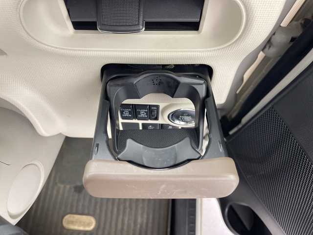 ダイハツ ムーヴ キャンバス X メイクアップ リミテッド SAⅢ 道東・釧路十勝 2018(平30)年 5.2万km パールホワイトⅢ/ナチュラルベージュマイカメタリック 2トーン ・4WD /スマートアシスト/・純正ナビ/・BT/DVD/CD/SD/フルセグ/・パノラマモニター/・両側パワースライドドア/・オートライト/・オートマチックハイビーム/・革調シートカバー/・スマートキー/・プッシュスタート/・アイドリングストップ