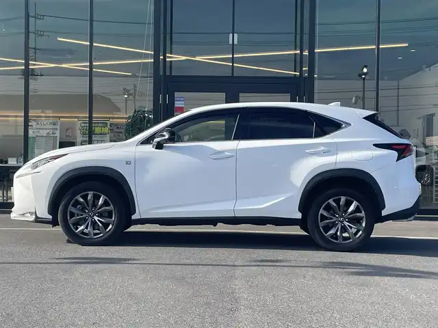 レクサス ＮＸ 200t Fスポーツ 茨城県 2015(平27)年 8.6万km ホワイトノーヴァガラスフレーク 純正ナビ/【AM・FM・CD・DVD・SD・USB・BT・TV・VTR・AUX】/シートヒーター/エアシート/パワーシート/シートメモリ/ステアリングヒーター/クルコン/ETC/Bカメラ/左サイドカメラ/アイドリングストップ/ブレーキホールド/パドルシフト/電動リア/前後ドラレコ/前後コーナーセンサー