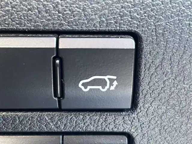 レクサス ＮＸ 200t Fスポーツ 茨城県 2015(平27)年 8.6万km ホワイトノーヴァガラスフレーク 純正ナビ/【AM・FM・CD・DVD・SD・USB・BT・TV・VTR・AUX】/シートヒーター/エアシート/パワーシート/シートメモリ/ステアリングヒーター/クルコン/ETC/Bカメラ/左サイドカメラ/アイドリングストップ/ブレーキホールド/パドルシフト/電動リア/前後ドラレコ/前後コーナーセンサー