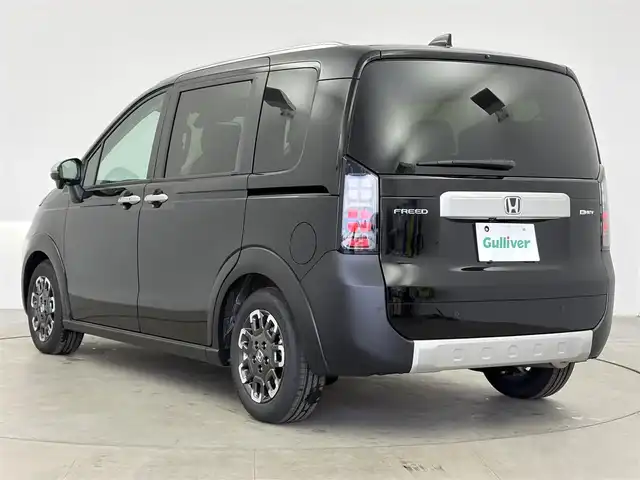 ホンダ フリード ハイブリット e:HEV クロスター 愛知県 2025(令7)年 0.1千km 黒 登録済未使用車/登録時走行距離5km/純正9インチナビ/Bluetooth/フルセグTV/AppleCarPlay/AndroidAuto/バックカメラ/ホンダセンシング/衝突軽減ブレーキ/レーンキープアシスト/アダプティブクルーズコントロール/両側パワースライドドア/ハーフレザーシート/前席シートヒーター/純正15インチアルミホイール