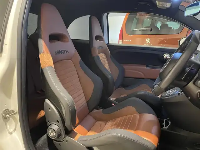 アバルト ５９５ コンペティツィオーネ 静岡県 2020(令2)年 2.6万km 白 半革　/ＣａｒＰｌａｙ　/ブレンボレッドキャリパー　/ＥＴＣ　/ＨＩＤ　/純正１７ＡＷ　/バックカメラ　/社外前後ドライブレコーダー　/パドルシフト　/コーナーセンサー　/社外ドアバイザー　/リモコンキー