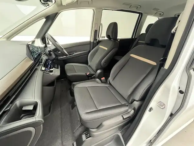 日産 セレナ e－パワー ハイウェイスター V 滋賀県 2025(令7)年 0.1千km プリズムホワイト 登録済未使用車/純正12.3インチメモリーナビ/【Bluetooth/フルセグ/Apple Car pay/Android Auto】/全方位カメラ/インテリジェント ルームミラー/アドバンスドドライブアシストディスプレイ/両側パワースライドドア/インテリジェント アラウンドビューモニター/統合型インターフェースディスプレイ/プロパイロット/追従クルーズコントロール/BSM/コーナーセンサー/アダプティブLEDヘッドライトシステム/ドライブレコーダー（前後セット）/純正16AW/電子パーキングブレーキ/ETC2.0ユニット