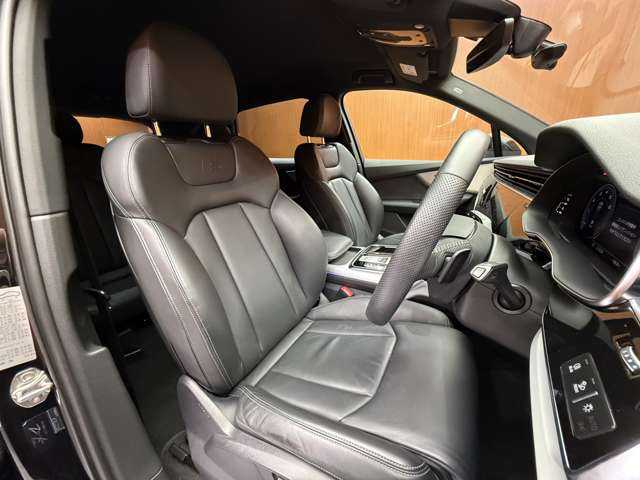 アウディ Ｑ７ 45TFSIクワトロアダプティブエアサスペンション 千葉県 2020(令2)年 2.5万km 黒 ７シーターＰＫＧ　/黒革　/ＡＣＣ　/ＨＵＤ　/ナビ　/ＣａｒＰｌａｙ　/ＴＶ　/３６０°/マトリクスＬＥＤ　/バーチャルコックピット　/シートＨ　/電動リアゲート　/衝突軽減Ｂ　/ＢＳＭ　/ＬＫＡ　/純正２１インチＡＷ