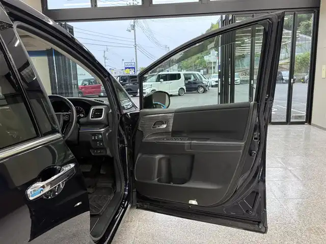ホンダ オデッセイ アブソルート 高知県 2013(平25)年 10.3万km プレミアムヴィーナスブラックP (株)IDOMが運営する【じしゃロン高知店】の自社ローン専用車両になります。こちらは現金またはオートローンご利用時の価格です。自社ローンご希望の方は別途その旨お申付け下さい