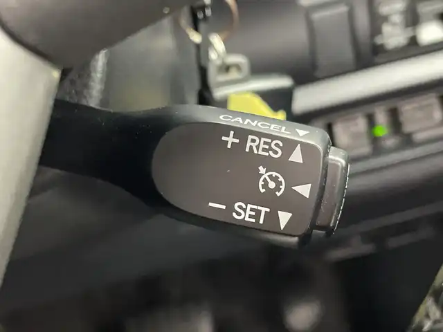 トヨタ ヴォクシー ZS 三重県 2018(平30)年 4.7万km ブラック /サンルーフ　//３６０°ドラレコ　//社外７インチナビ　（フルセグ／ＣＤ／ＤＶＤ／ＢＴ／ＡＭ／ＦＭ）　//バックカメラ　//両側パワスラ//トヨタセーフティーセンス //クルコン //レーンキープアシスト //LEDヘッドライト //オートライト//オートマチックハイビーム