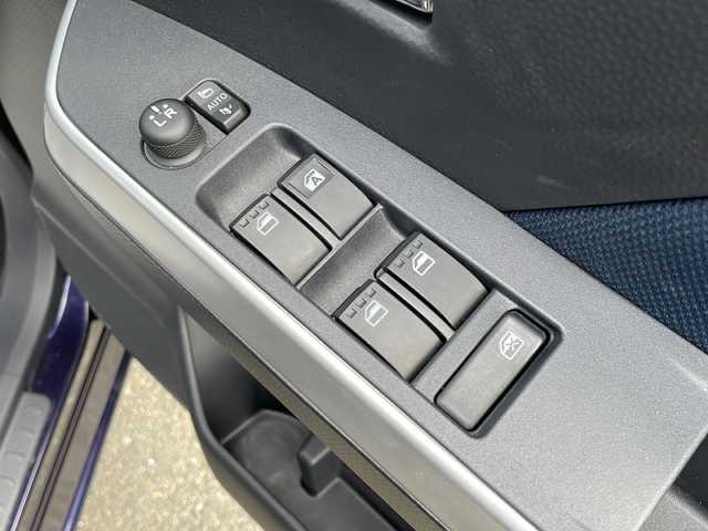 トヨタ ルーミー カスタムG 岩手県 2021(令3)年 3.7万km クールバイオレットクリスタルシャイン 純正９型ナビ　全周囲カメラ　ＤＶＤ再生　フルセグ　Ｂｌｕｅｔｏｏｔｈ　両側パワースライドドア　レーダークルコン　衝突被害軽減　ＬＥＤオートライト　ビルトインＥＴＣ２．０　スペアタイヤ　コーナーセンサー