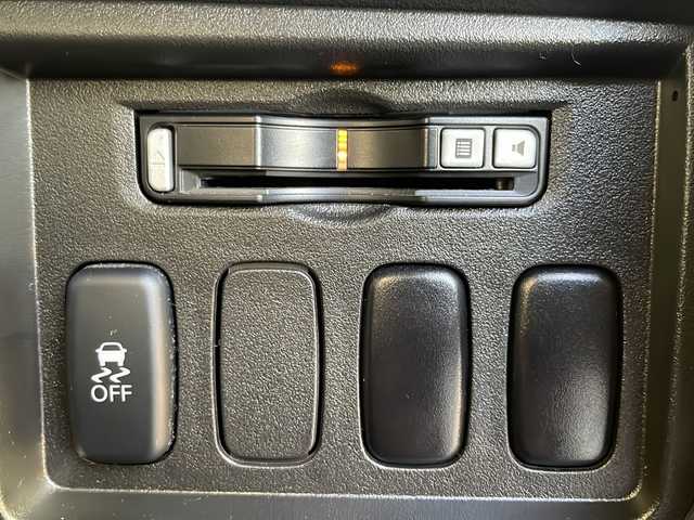 三菱 デリカＤ：５ シャモニー 岩手県 2016(平28)年 5万km ダイヤモンドブラックマイカ ALPINE9型ナビ フリップダウン ガナドールマフラー ダブルゾーン再生 両側電動スライド フルセグ バックC 革調シートカバー ビルドインETC クルコン パドルシフト シートヒーター GPSレーダー一体型ルームミラー