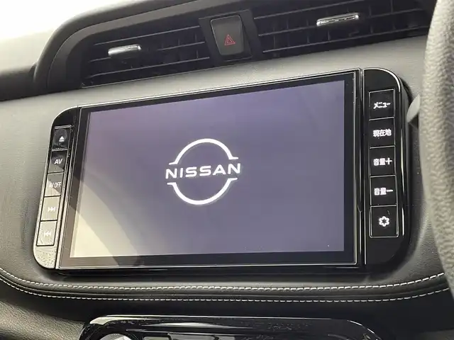 日産 キックス X 宮城県 2021(令3)年 2万km ブリリアントホワイトパール 純正９インチナビ/・BT接続/USB入力/バック/サイド/フロント/全方位カメラ/プロパイロット/レーンキープアシスト/前席シートヒーター/ステアリングヒーター/純正アルミホイール/インテリジェントルームミラー/ハンドル支援/衝突被害軽減ブレーキ/駐車支援機能/ふらつき警報/ビルトインETC/純正フロアマット/寒冷地仕様/禁煙車