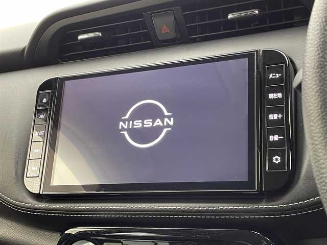 日産 キックス X 大阪府 2021(令3)年 2万km ブリリアントホワイトパール 純正９インチナビ/・BT接続/USB入力/バック/サイド/フロント/全方位カメラ/プロパイロット/レーンキープアシスト/前席シートヒーター/ステアリングヒーター/純正アルミホイール/インテリジェントルームミラー/ハンドル支援/衝突被害軽減ブレーキ/駐車支援機能/ふらつき警報/ビルトインETC/純正フロアマット/寒冷地仕様/禁煙車