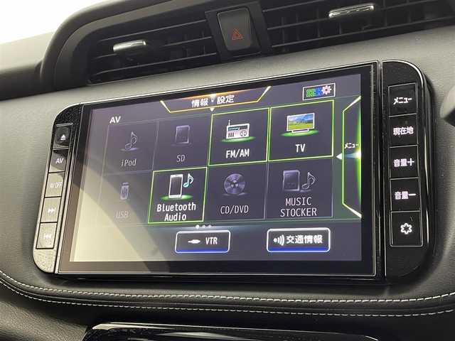 日産 キックス X 大阪府 2021(令3)年 2万km ブリリアントホワイトパール 純正９インチナビ/・BT接続/USB入力/バック/サイド/フロント/全方位カメラ/プロパイロット/レーンキープアシスト/前席シートヒーター/ステアリングヒーター/純正アルミホイール/インテリジェントルームミラー/ハンドル支援/衝突被害軽減ブレーキ/駐車支援機能/ふらつき警報/ビルトインETC/純正フロアマット/寒冷地仕様/禁煙車