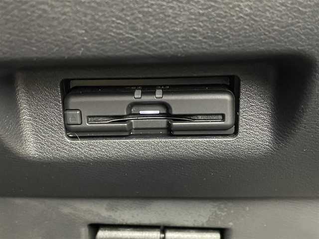 日産 キックス X 大阪府 2021(令3)年 2万km ブリリアントホワイトパール 純正９インチナビ/・BT接続/USB入力/バック/サイド/フロント/全方位カメラ/プロパイロット/レーンキープアシスト/前席シートヒーター/ステアリングヒーター/純正アルミホイール/インテリジェントルームミラー/ハンドル支援/衝突被害軽減ブレーキ/駐車支援機能/ふらつき警報/ビルトインETC/純正フロアマット/寒冷地仕様/禁煙車