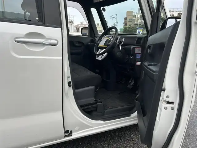 ダイハツ ウェイク L SA 沖縄県 2014(平26)年 5.7万km パールホワイトⅢ (株)IDOMが運営する【じしゃロンコザ店】の自社ローン専用車両になりますこちらは現金またはオートローンご利用時の価格です。自社ローンご希望の方は別途その旨お申付け下さい/・本土仕入/・純正ナビ/・TV/・CD再生/・ETC/・プッシュスタート/・衝突被害軽減システム/・横滑り防止装置/・社外アルミホイール/・純正フロアマット/・オートライト