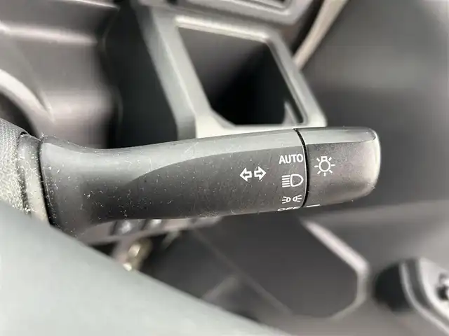 ダイハツ ウェイク L SA 沖縄県 2014(平26)年 5.7万km パールホワイトⅢ (株)IDOMが運営する【じしゃロンコザ店】の自社ローン専用車両になりますこちらは現金またはオートローンご利用時の価格です。自社ローンご希望の方は別途その旨お申付け下さい/・本土仕入/・純正ナビ/・TV/・CD再生/・ETC/・プッシュスタート/・衝突被害軽減システム/・横滑り防止装置/・社外アルミホイール/・純正フロアマット/・オートライト