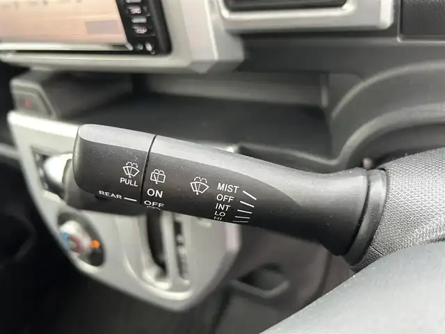 ダイハツ ウェイク L SA 沖縄県 2014(平26)年 5.7万km パールホワイトⅢ (株)IDOMが運営する【じしゃロンコザ店】の自社ローン専用車両になりますこちらは現金またはオートローンご利用時の価格です。自社ローンご希望の方は別途その旨お申付け下さい/・本土仕入/・純正ナビ/・TV/・CD再生/・ETC/・プッシュスタート/・衝突被害軽減システム/・横滑り防止装置/・社外アルミホイール/・純正フロアマット/・オートライト